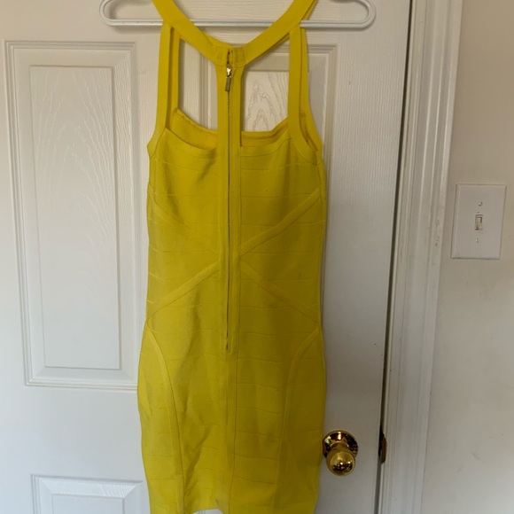 BEBE YELLOW STRAP BANDAGE DRESS - Picture 5 of 8